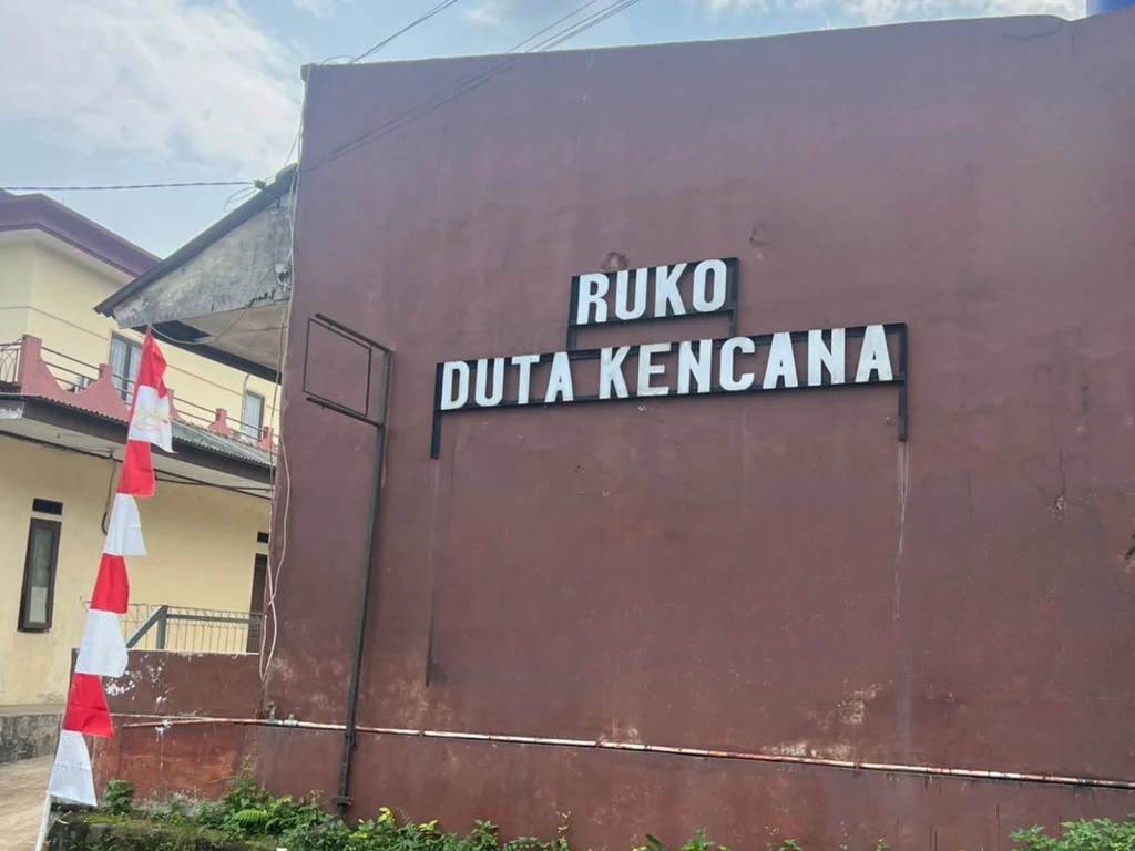 Kontrakan Duta Kencana Depan